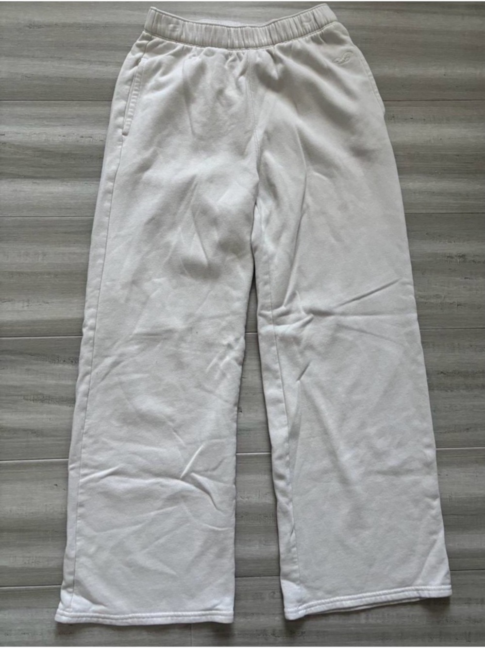 Hollister Cream White Wide Leg sweatpants